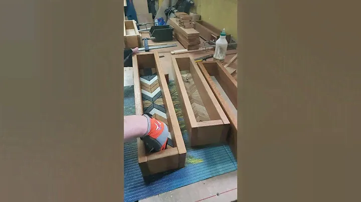 полка на стену из дуба,натуральный дуб коньяк